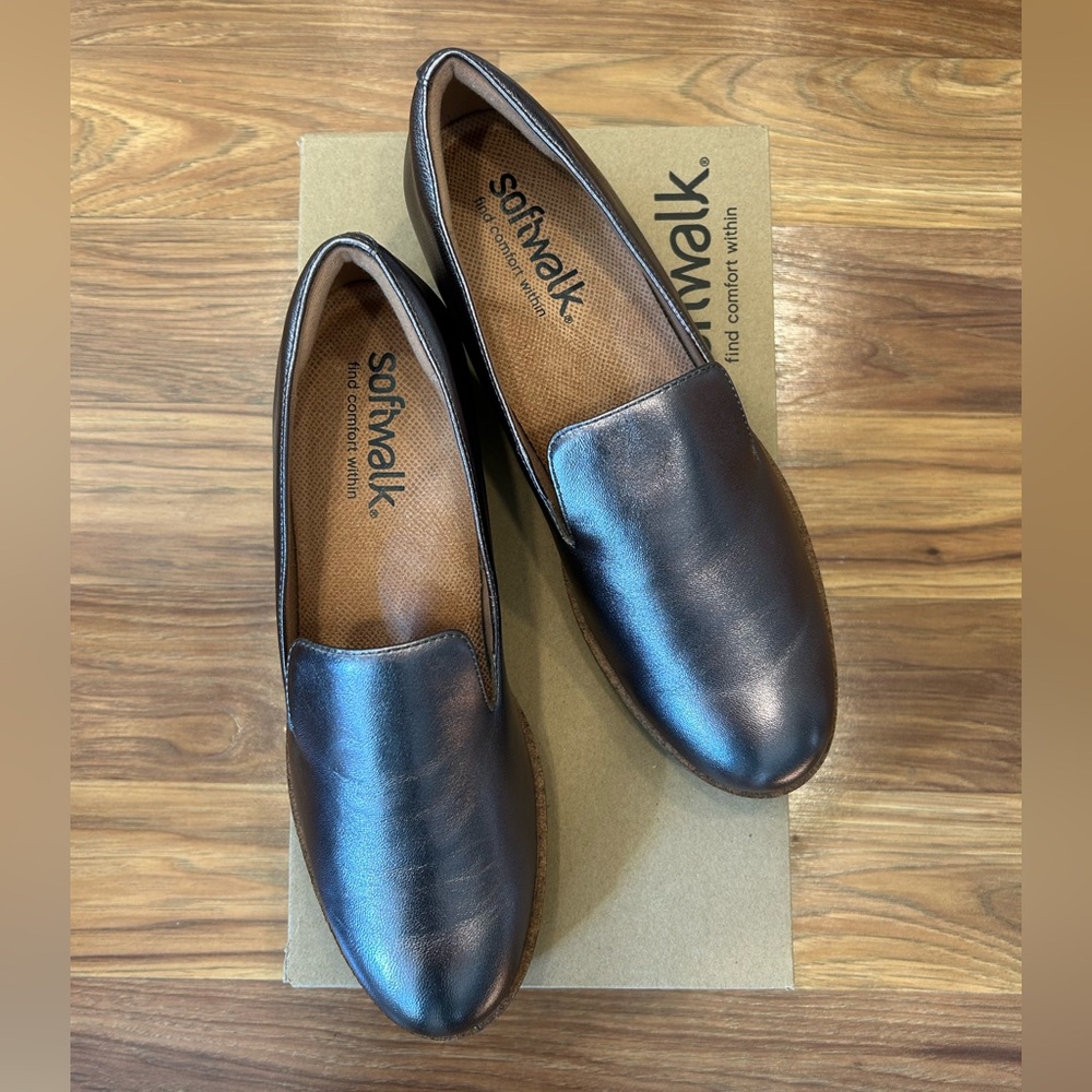 SoftWalk Women’s Pewter Slip-On Loafers